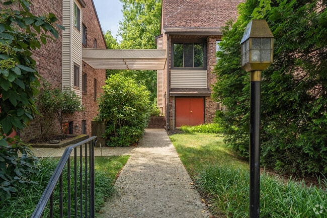 Building Photo - 805 Mountainview Dr Unit 805 Rental