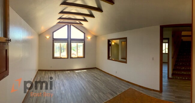 Photo - 4-Bedroom Residence in Martinez with Flexi...