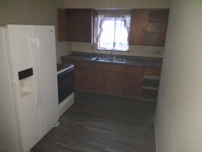 Photo - 1928-1930-1930 Vaughn St