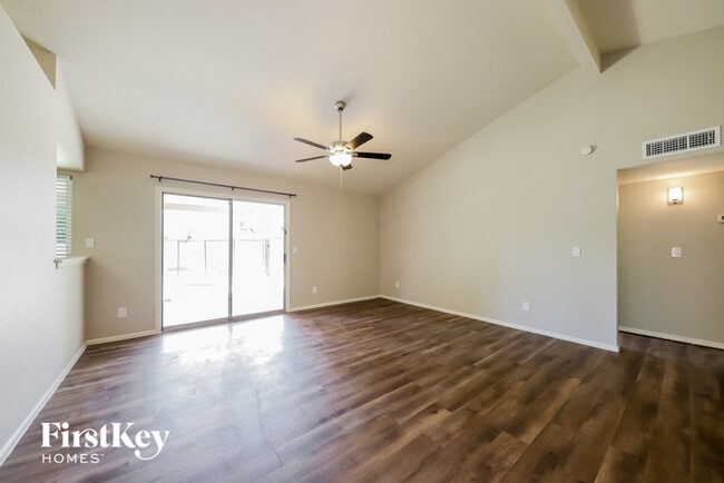 Photo - 5625 W Yucca St