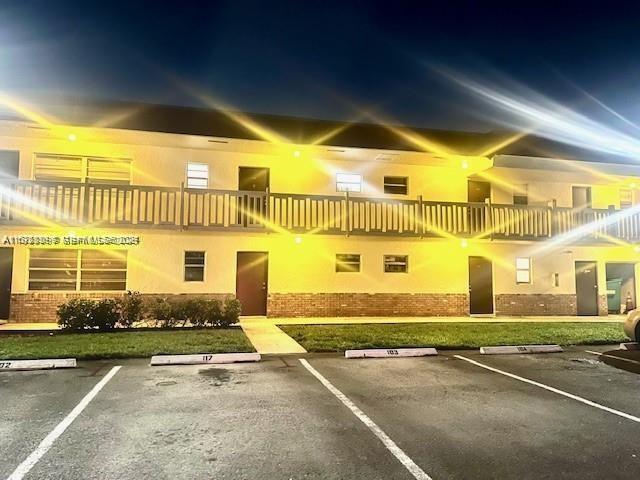 Building Photo - 4169 SW 67th Ave Unit 112A