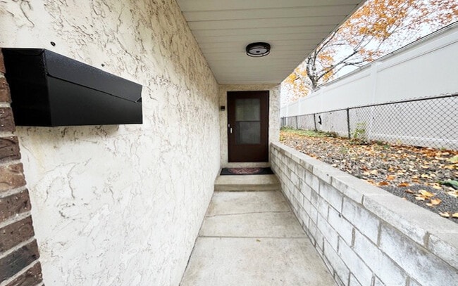 Photo - 3879 Polk St NE