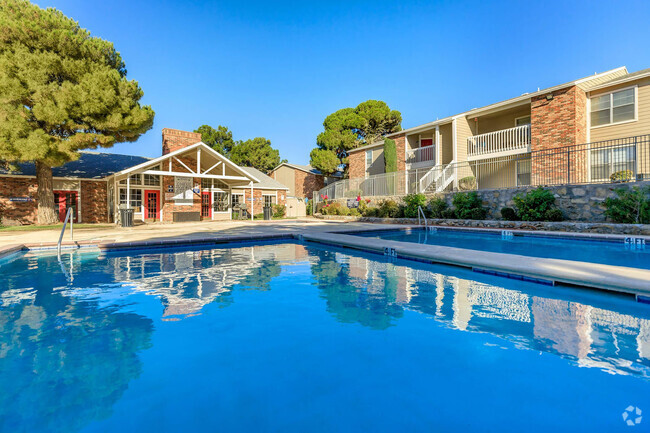 Serene Poolside Atmosphere at Whispering Pines, El Paso - Whispering Pines Rental