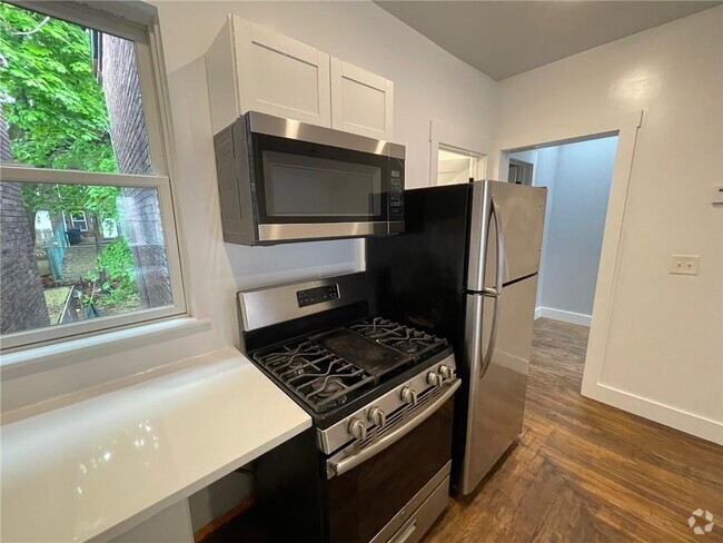 Building Photo - 103 Renwick St Unit 2nd Floor Rental