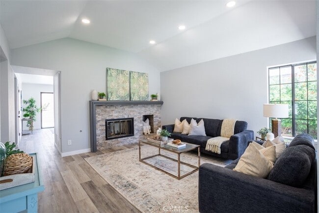 Photo - 10638 Grandview Dr