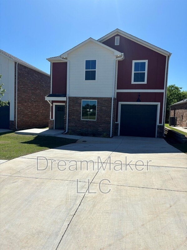 Building Photo - 1024 Varenna Ln Rental