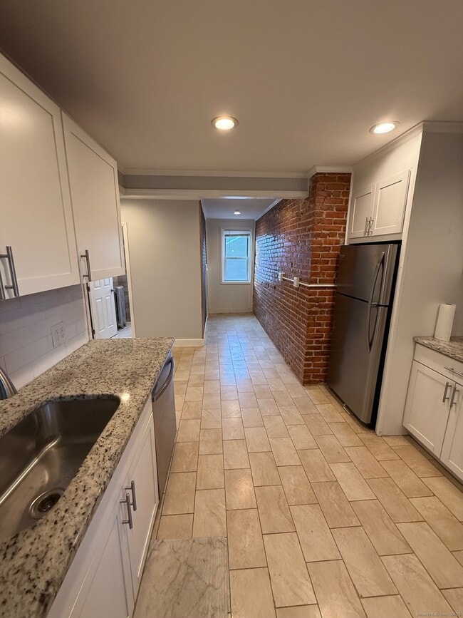 Photo - 359 W Main St Unidad 1W