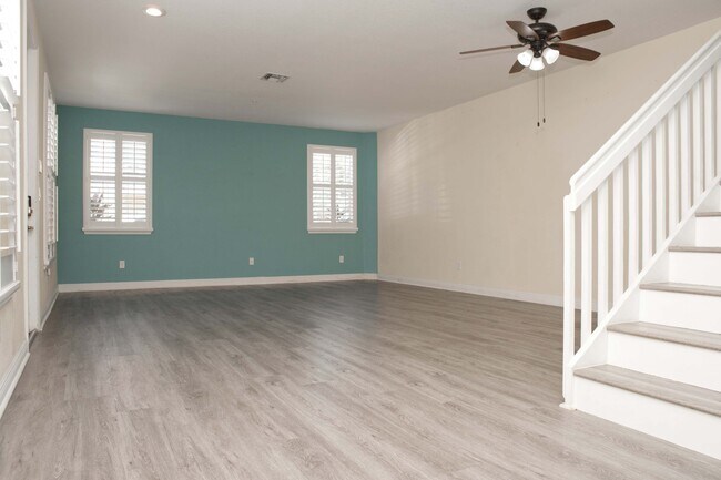 Photo - 14620 SW 15th St