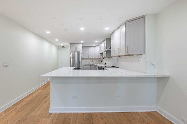 Photo - 405 N Wabash Ave Unit 207