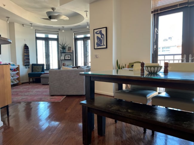 Photo - 1390 Kenyon St NW