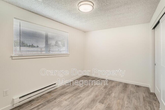 Photo - 1005 11th St NW