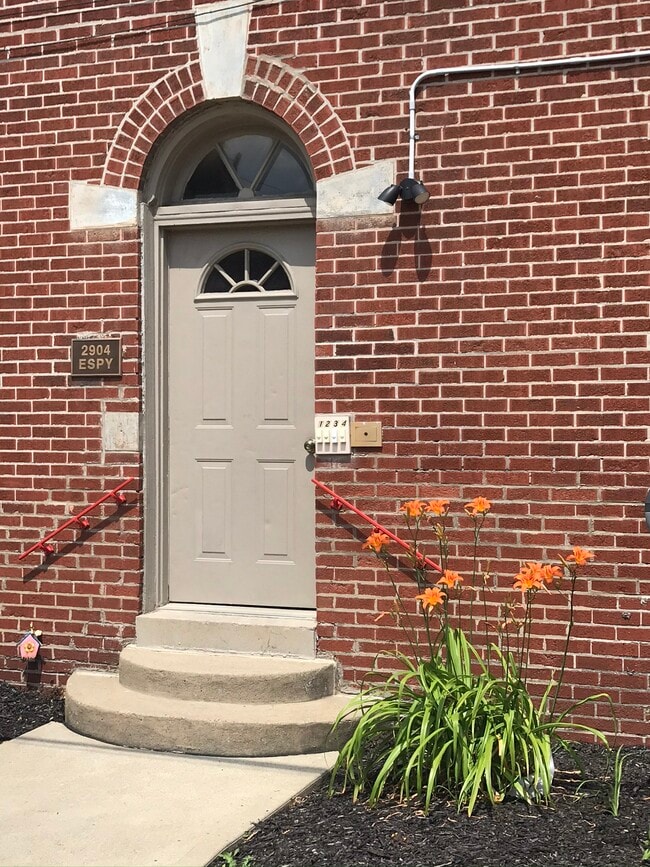 Front Door Entrance to Building - 2904 Espy Ave Unit 3