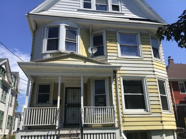 Photo - 4 bedroom 2 bathroom single family home