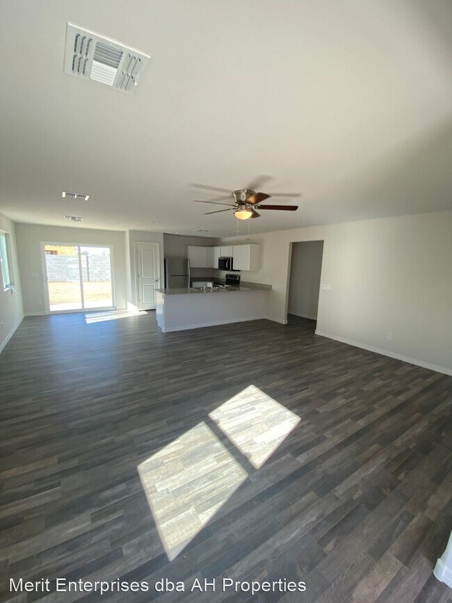 Photo - 3 br, 2 bath House - 2042 E JULIAN DR