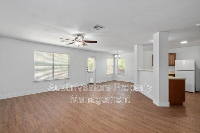 Photo - 1015 Glen Meadow Cove