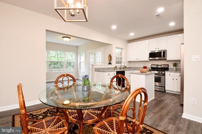Photo - 3802 Koval Ln
