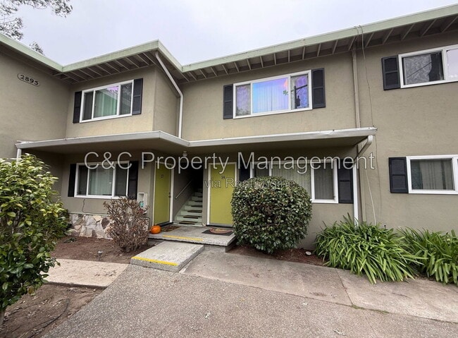 Building Photo - 2895 Capitola Rd Unit Apartment 17