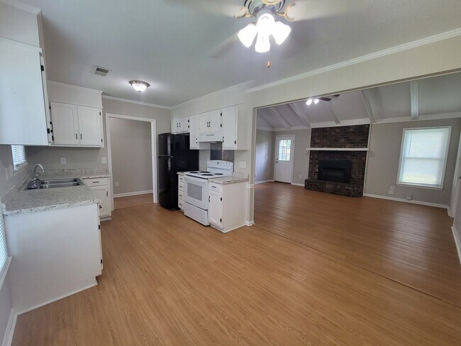 336 Salem Dr