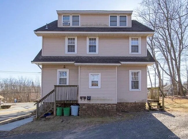 Photo - 502 W Nyack Rd Unit 1