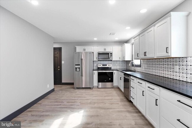 Photo - 140 Williamson Ave