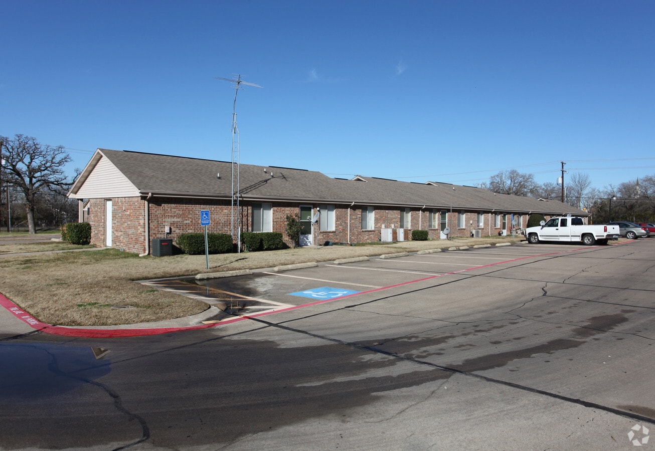 Photo - Charles Haddock Manor