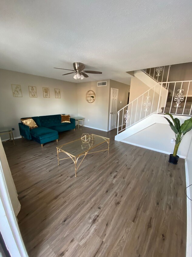 Photo - 6060 Village Cir (Orlando, FL)