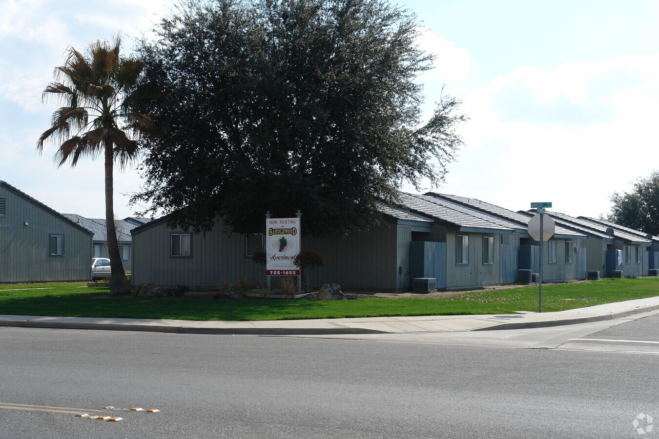 Sandlewood One Apartments - Sandlewood One Apartments