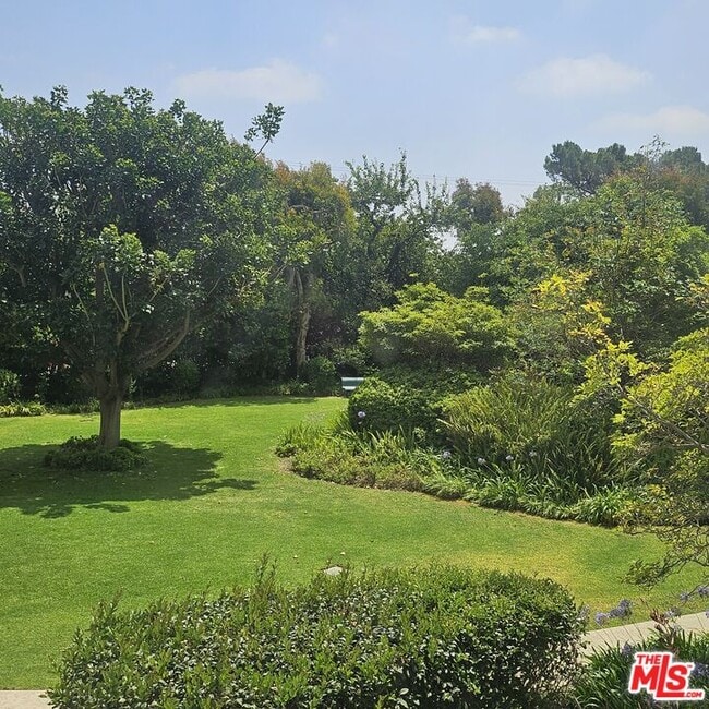 Photo - 2170 Century Pk E Unit 210