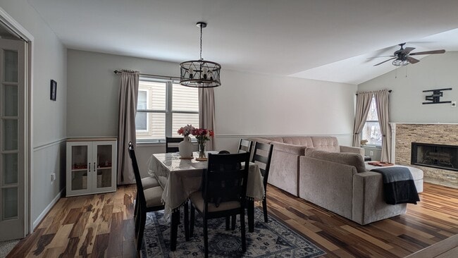 Photo - 1617 Norton Creek Blvd