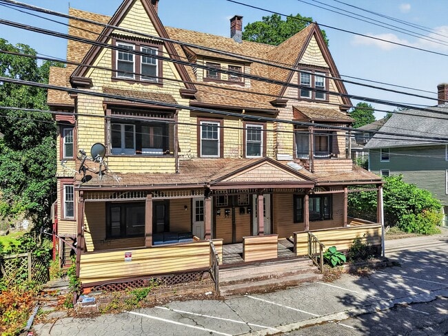 Photo - 195 Laurel Hill Ave Unidad 2