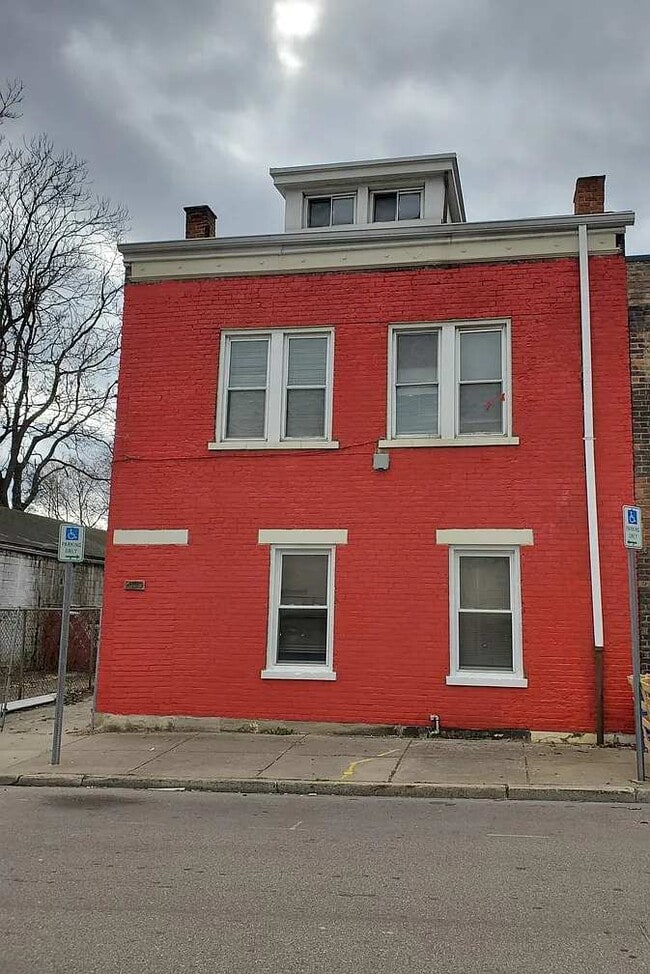Building Photo - 2943 Jessamine St Unit 1
