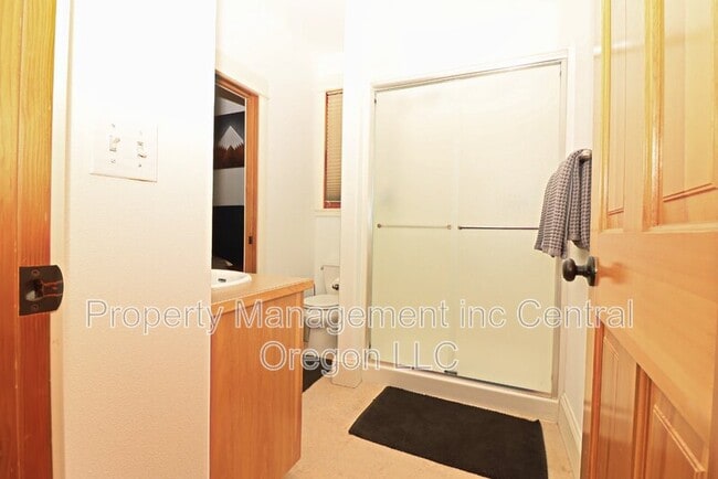 Photo - 577 W Jefferson Ave