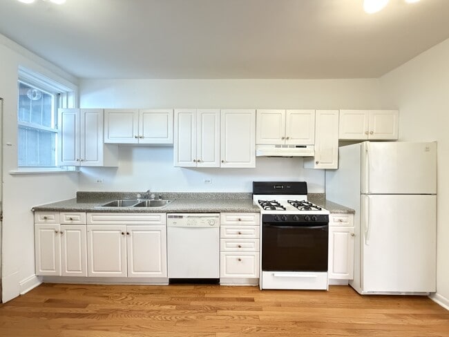 Photo - 4407 N Paulina St Unit G01C