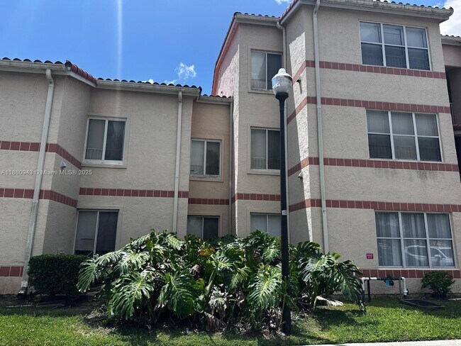 Photo - 3310 Pinewalk Dr N Unit 1814