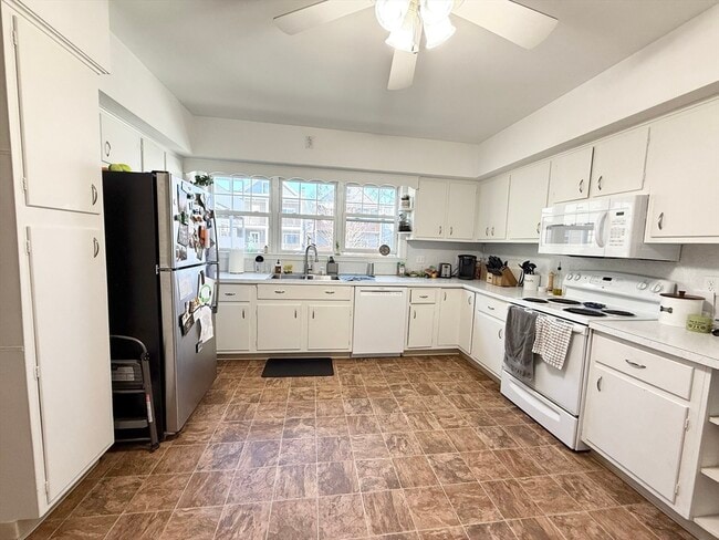 Photo - 920 E 4th St Unit 2