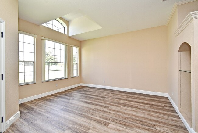 Photo - Lovely Remodeled 4/2 Home