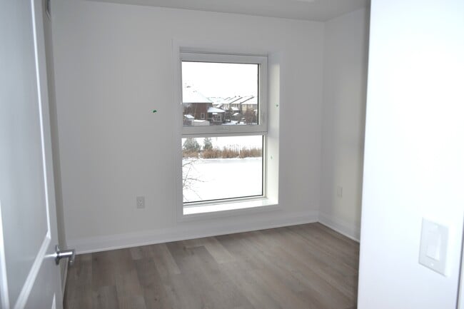 Photo - 1936 Rymal Rd E Unit 218