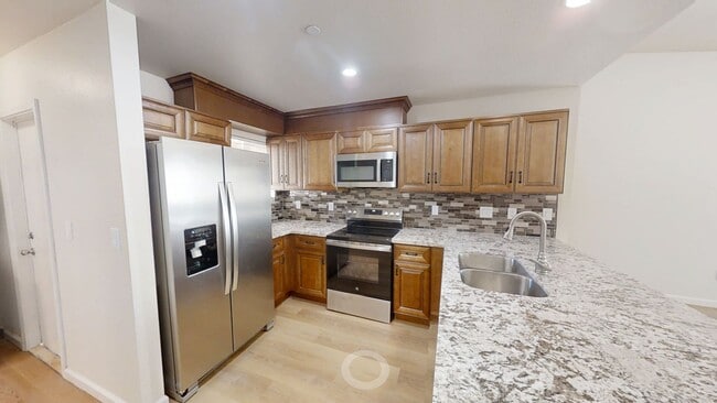 Building Photo - N College Ave Unit #101 Rental