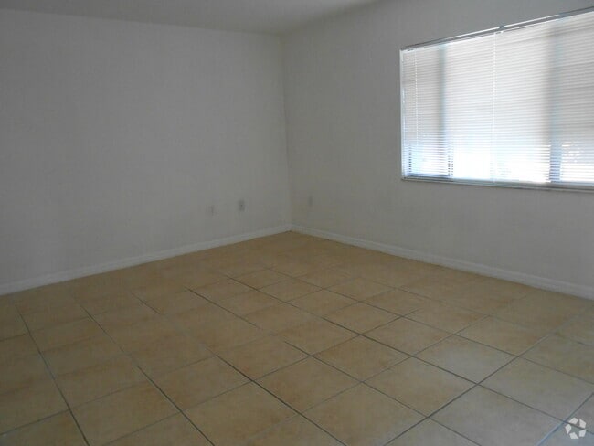 Building Photo - 205 Washington Ave Unit 205 Rental