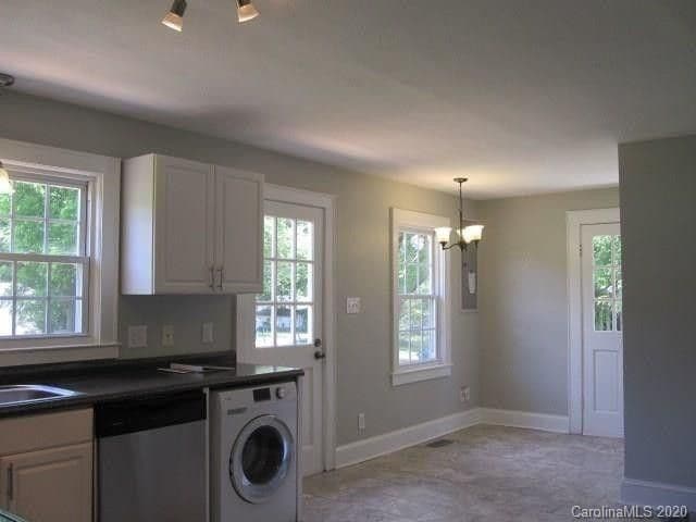 Photo - 222 18th Ave SE