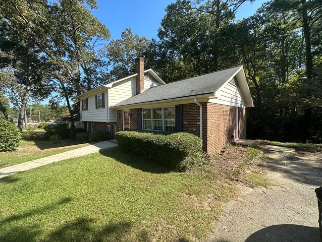 Building Photo - 720 Dandridge Dr