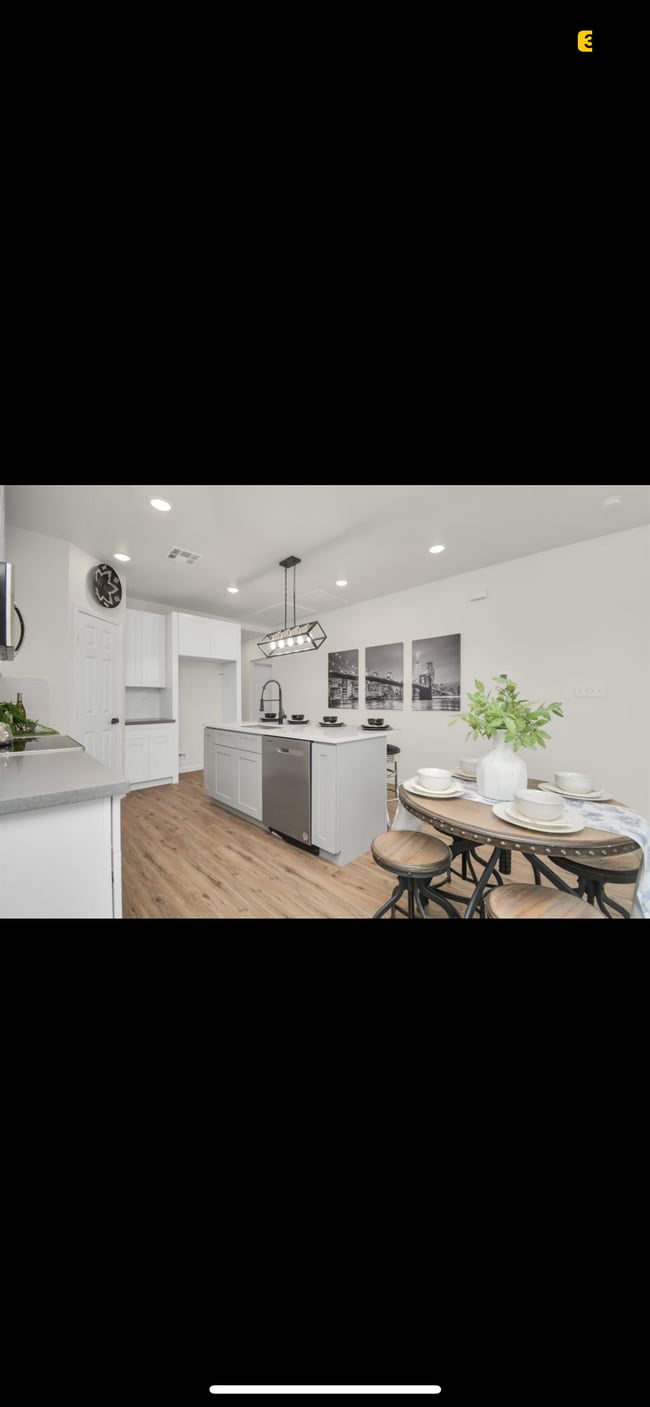 Photo - 1119 W Broad St