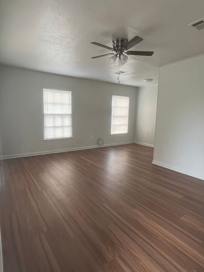 Photo - Charming 2/1 in Waco