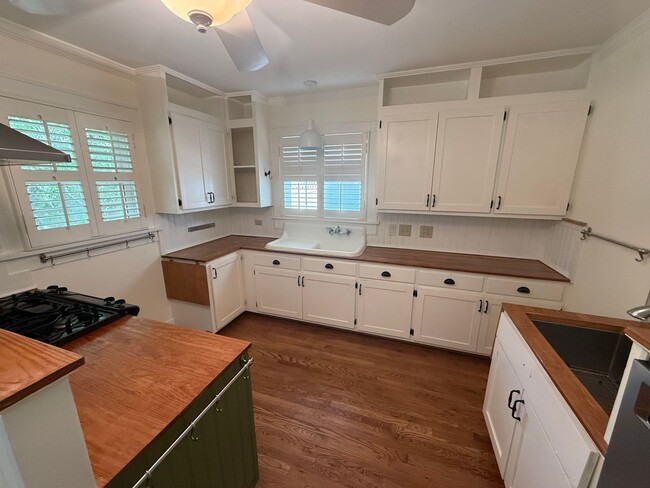 Photo - 6 Raymond Ave