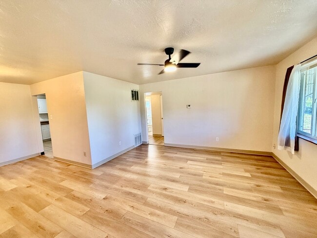 Photo - 1304-1308 E Pikes Peak Ave Unit 1308