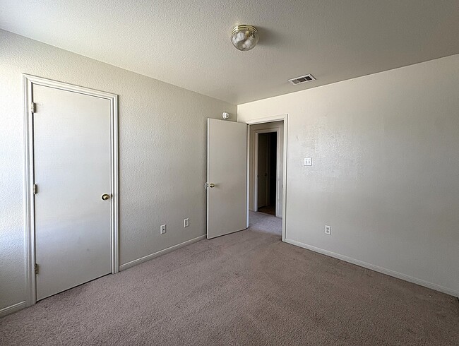 Photo - 509 Primrose Dr Unit B