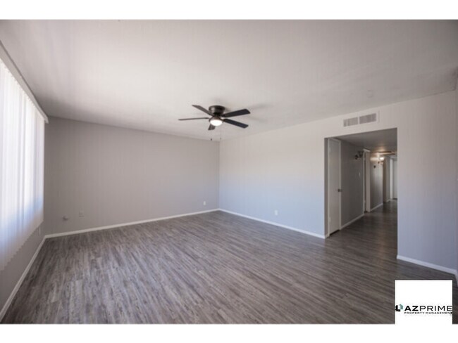 Photo - Stylish 4/2 Tempe House!