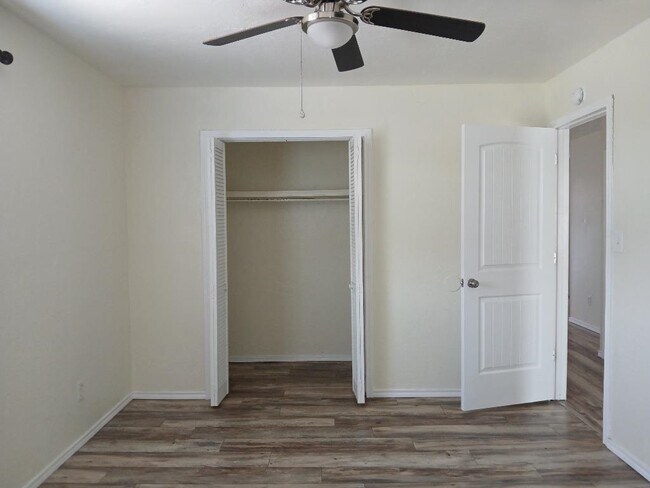 Photo - 2111 NW Lindy Ave Unit H7