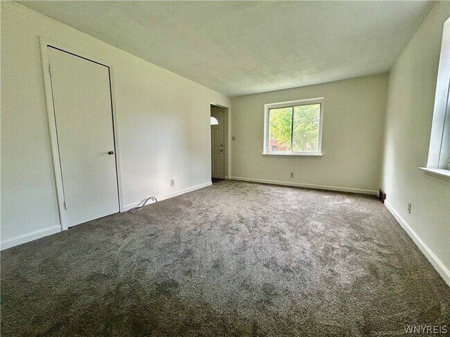 Photo - 34 Latona Ct