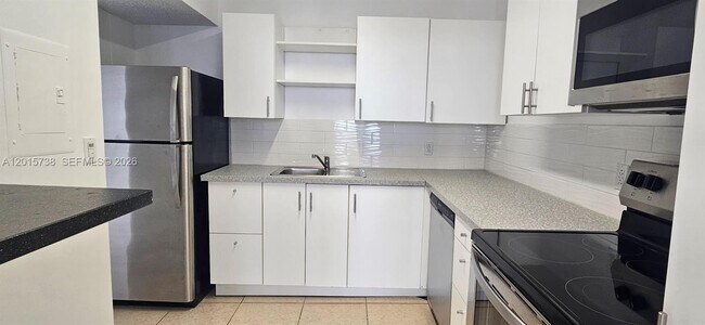 Photo - 2025 NE 164th St Unit 306